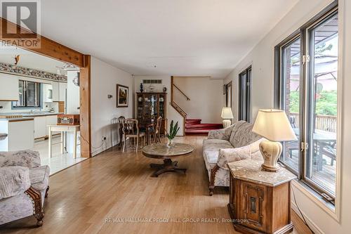 1506 Torpitt Road, Severn, ON - Indoor Photo Showing Living Room
