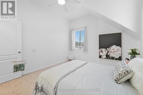 1348 Augustine Drive, Burlington, ON - Indoor Photo Showing Bedroom