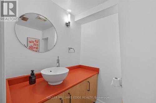 1348 Augustine Drive, Burlington, ON - Indoor Photo Showing Bathroom
