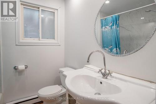 118 Capreol Court, Oshawa (Vanier), ON - Indoor Photo Showing Bathroom