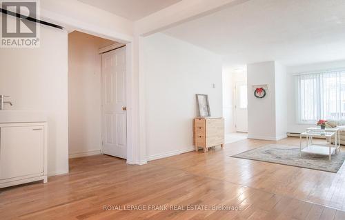 118 Capreol Court, Oshawa (Vanier), ON - Indoor Photo Showing Other Room