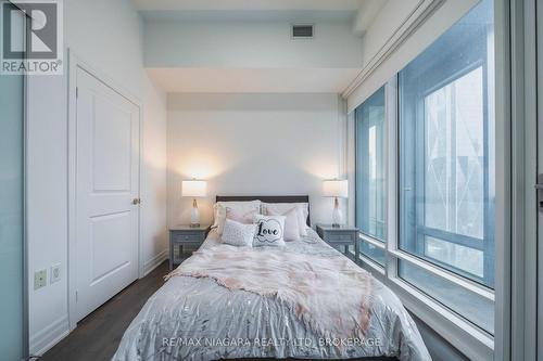 2802 - 8 The Esplanade Street, Toronto (Waterfront Communities), ON - Indoor Photo Showing Bedroom