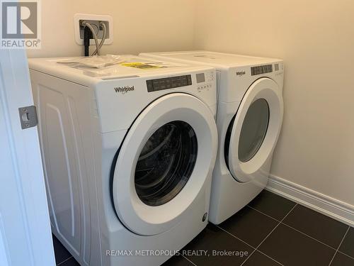 38 Hayeraft Street, Whitby, ON - Indoor Photo Showing Laundry Room