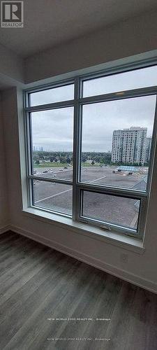 B-527 - 50 Upper Mall Way Road, Vaughan, ON - Indoor Photo Showing Other Room