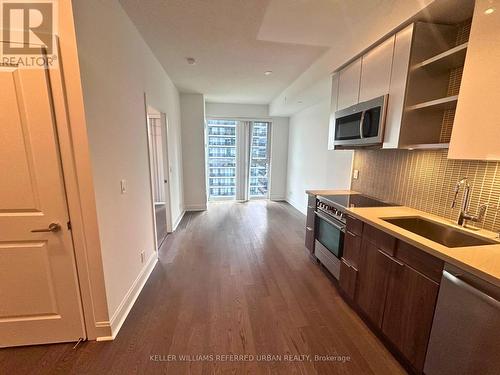 1205 - 33 Shore Breeze Drive, Toronto, ON - Indoor Photo Showing Kitchen