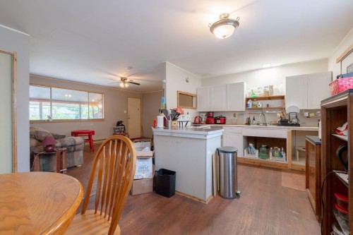 230 Clutus Rd, Bamfield, BC 
