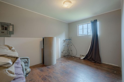 230 Clutus Rd, Bamfield, BC 