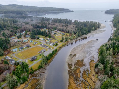 230 Clutus Rd, Bamfield, BC 