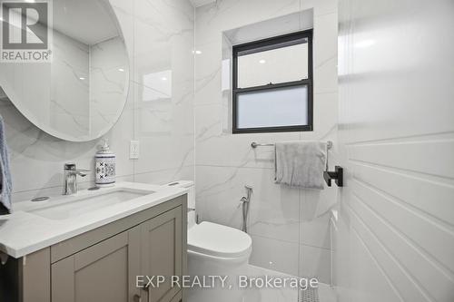 24 Chudleigh Road, Toronto, ON - Indoor Photo Showing Bathroom