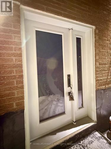 7044 Chigwel Court, Mississauga, ON - Indoor