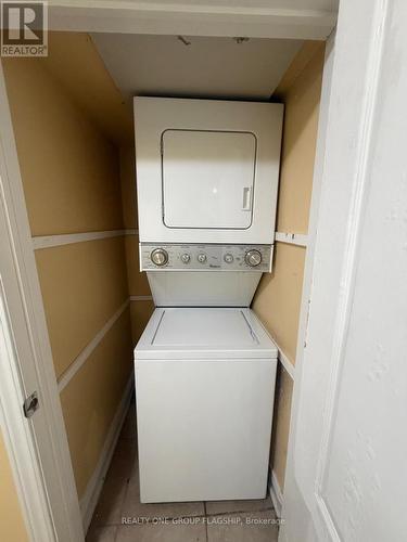 5283 Pedalina Drive, Mississauga, ON - Indoor Photo Showing Laundry Room