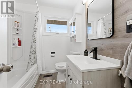 1 Nelles Avenue, Quinte West (Sidney Ward), ON - Indoor Photo Showing Bathroom
