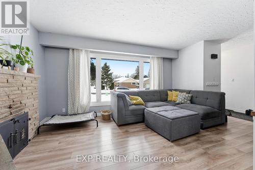 1 Nelles Avenue, Quinte West (Sidney Ward), ON - Indoor Photo Showing Living Room With Fireplace