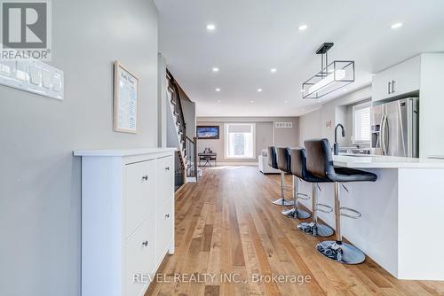 524 Fergo Avenue S, Mississauga, ON - Indoor