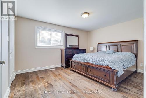 524 Fergo Avenue S, Mississauga, ON - Indoor Photo Showing Bedroom