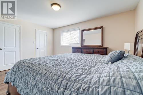524 Fergo Avenue S, Mississauga, ON - Indoor Photo Showing Bedroom