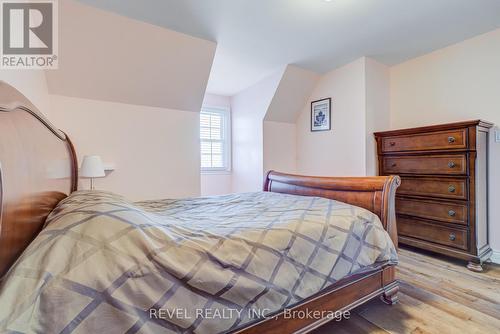 524 Fergo Avenue S, Mississauga, ON - Indoor Photo Showing Bedroom