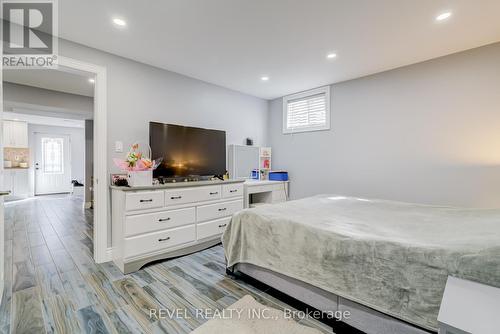 524 Fergo Avenue S, Mississauga, ON - Indoor Photo Showing Bedroom
