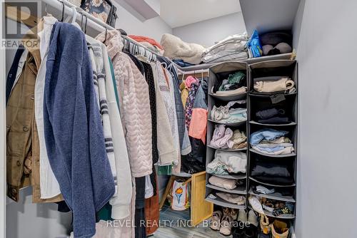 524 Fergo Avenue S, Mississauga, ON - Indoor With Storage