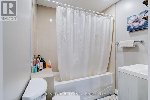 524 Fergo Avenue S, Mississauga, ON - Indoor Photo Showing Bathroom