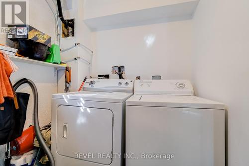 524 Fergo Avenue S, Mississauga, ON - Indoor Photo Showing Laundry Room