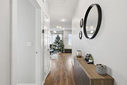 118-1951 Qu'Appelle Boulevard, Kamloops, BC - Indoor Photo Showing Other Room