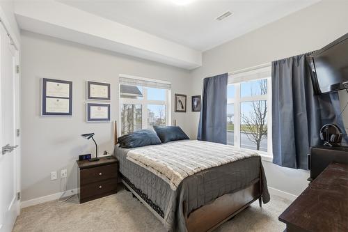 118-1951 Qu'Appelle Boulevard, Kamloops, BC - Indoor Photo Showing Bedroom