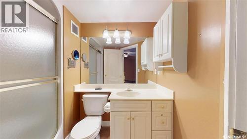 121 2530 25Th Avenue, Regina, SK - Indoor Photo Showing Bathroom