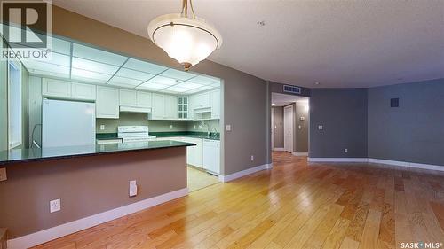 121 2530 25Th Avenue, Regina, SK - Indoor Photo Showing Kitchen