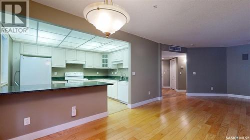 121 2530 25Th Avenue, Regina, SK - Indoor Photo Showing Kitchen