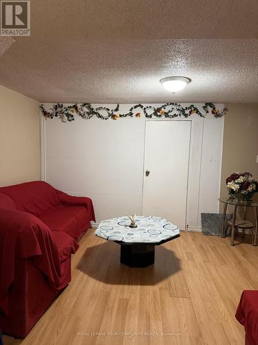 7695 Anaka Drive, Mississauga, ON - Indoor Photo Showing Bedroom