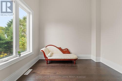 23 Kingwood Lane, Aurora, ON - Indoor Photo Showing Other Room