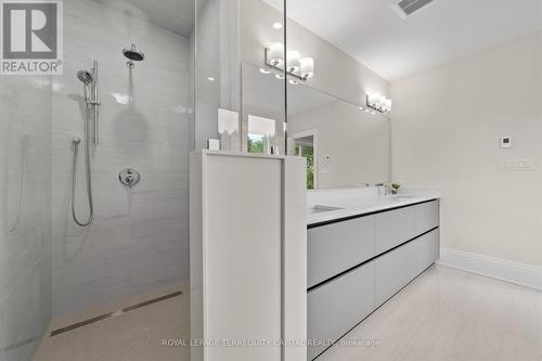 23 Kingwood Lane, Aurora, ON - Indoor Photo Showing Bathroom