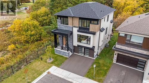 23 Kingwood Lane, Aurora, ON - Outdoor