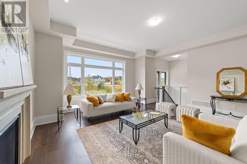 23 Kingwood Lane, Aurora, ON - Indoor Photo Showing Living Room With Fireplace