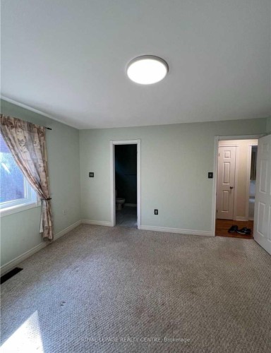 Main-106 Marsellus Drive, Barrie, ON - Indoor Photo Showing Other Room