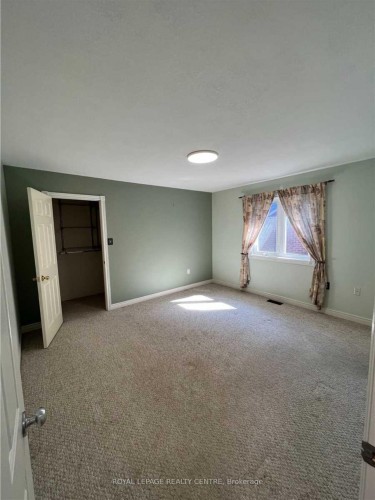 Main-106 Marsellus Drive, Barrie, ON - Indoor Photo Showing Other Room