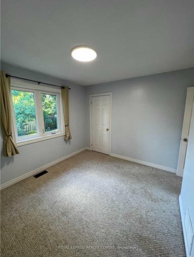 Main-106 Marsellus Drive, Barrie, ON - Indoor Photo Showing Other Room