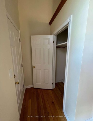 Main-106 Marsellus Drive, Barrie, ON - Indoor Photo Showing Other Room