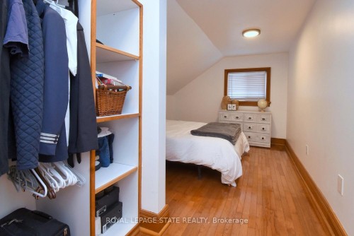 3222 Peach Avenue, Fort Erie, ON - Indoor Photo Showing Bedroom