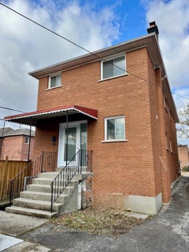 Main/Lower-115 Torrens Avenue, Toronto, ON - Outdoor With Exterior