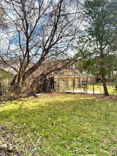 Main/Lower-115 Torrens Avenue, Toronto, ON - Outdoor