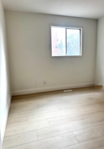 Main/Lower-115 Torrens Avenue, Toronto, ON - Indoor Photo Showing Other Room
