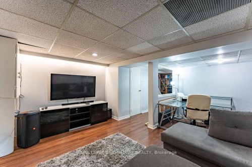 25 Hun Crescent, Toronto, ON - Indoor