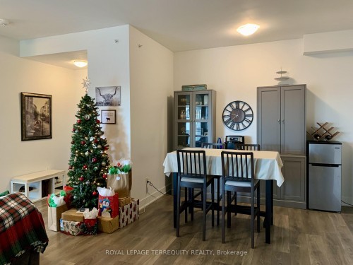 507E-2908 Highway 7 Road, Vaughan, ON - Indoor Photo Showing Dining Room