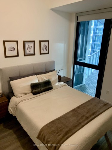 507E-2908 Highway 7 Road, Vaughan, ON - Indoor Photo Showing Bedroom