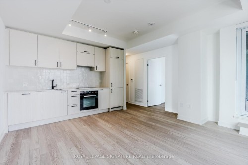 1420-1 Quarrington Lane, Toronto, ON - Indoor Photo Showing Kitchen