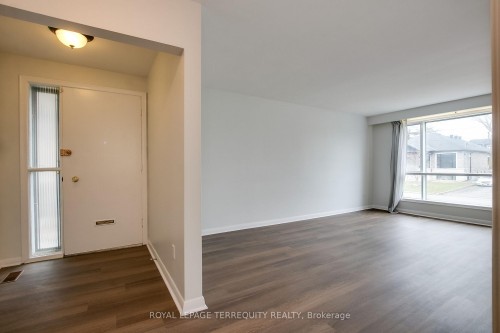 93 Searle Avenue, Toronto, ON - Indoor Photo Showing Other Room
