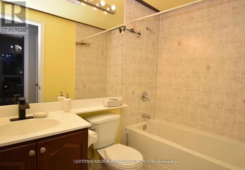 304 - 100 Promenade Circle, Vaughan, ON - Indoor Photo Showing Bathroom