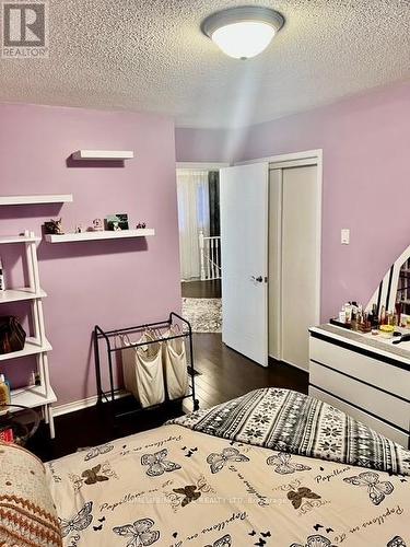 82 Ready Court, Brampton, ON - Indoor Photo Showing Bedroom